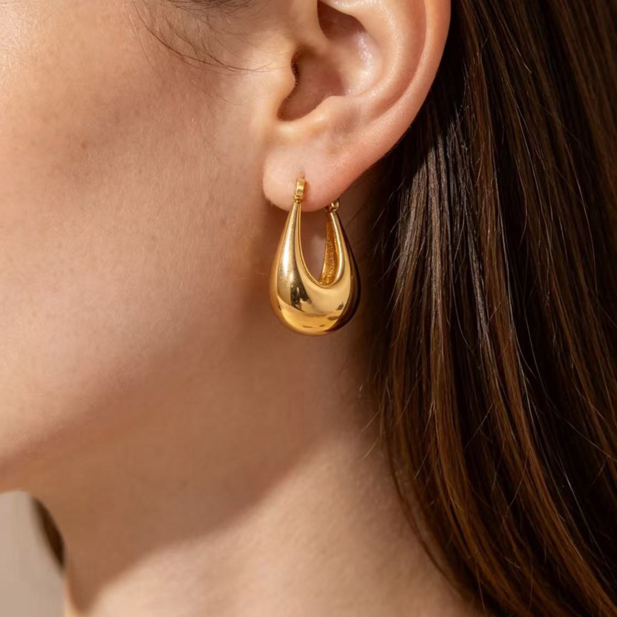 Teardrop Wide Click Hoop Earrings Daily Wear on Birthday Anniversary Christmas Valentines’ Day Mother’s Day